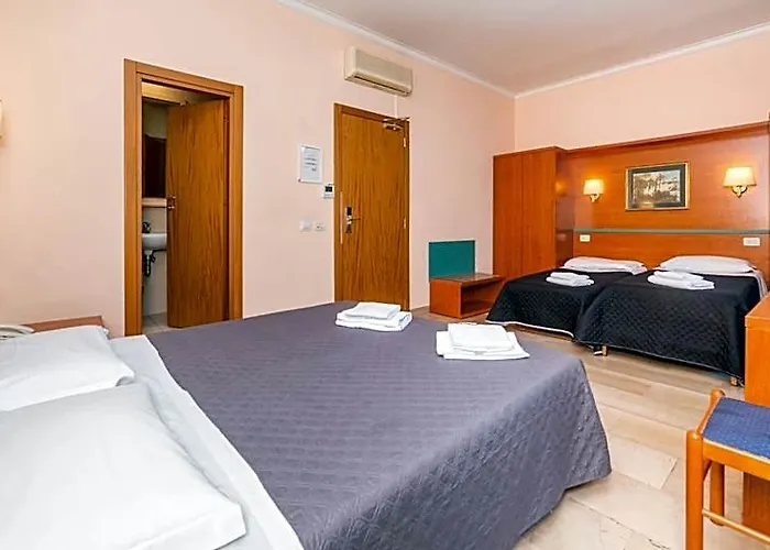 Center 1 Hotel 3*