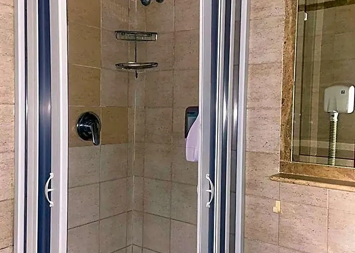 Center 1 Hotel 3*