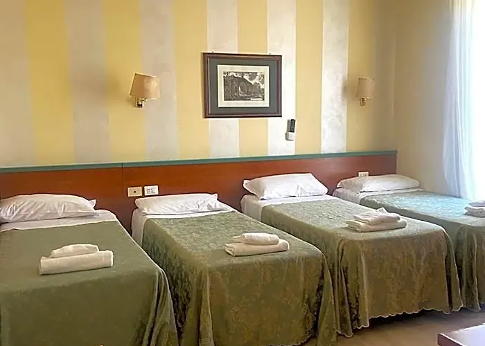 Hotel Center 1 3*